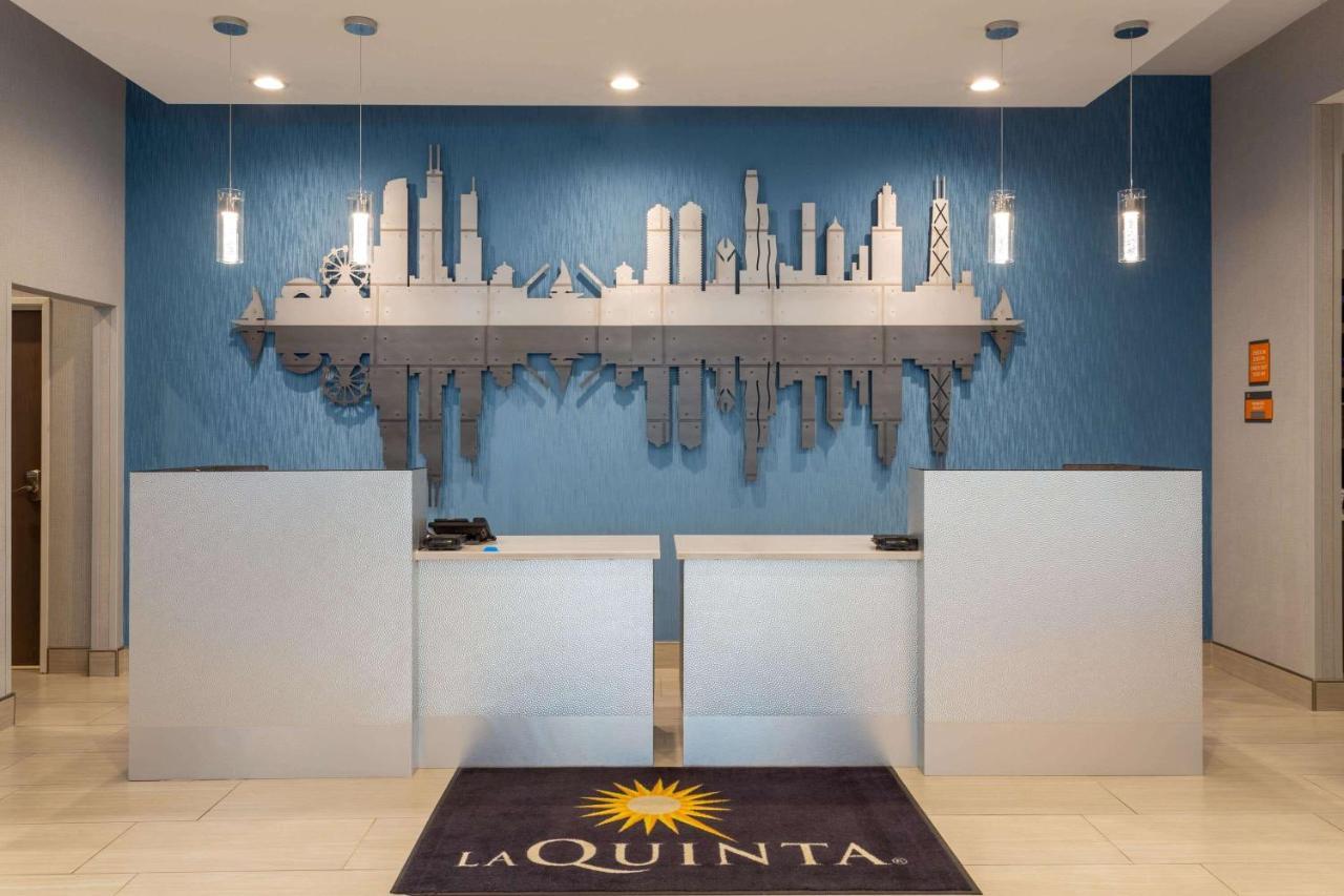 La Quinta Inn & Suites By Wyndham Shorewood Luaran gambar