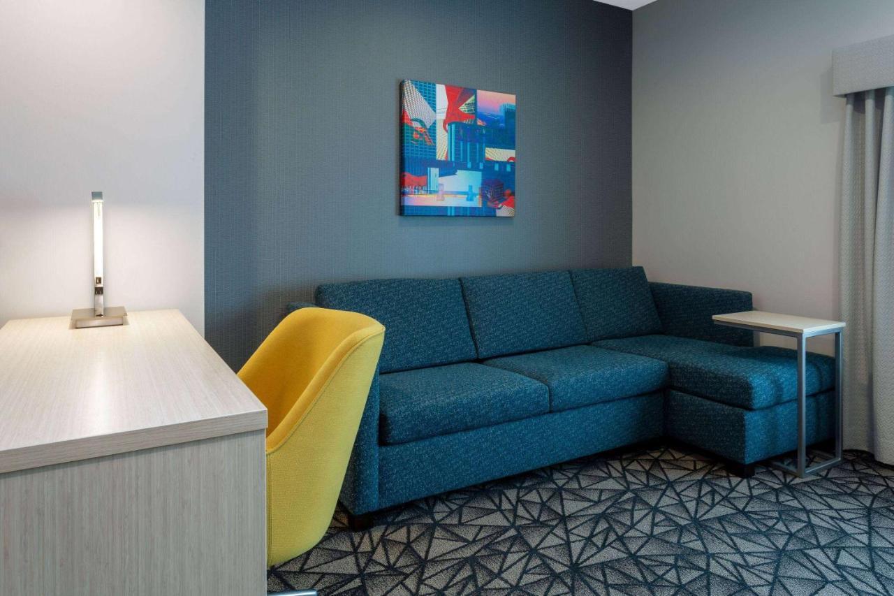 La Quinta Inn & Suites By Wyndham Shorewood Luaran gambar