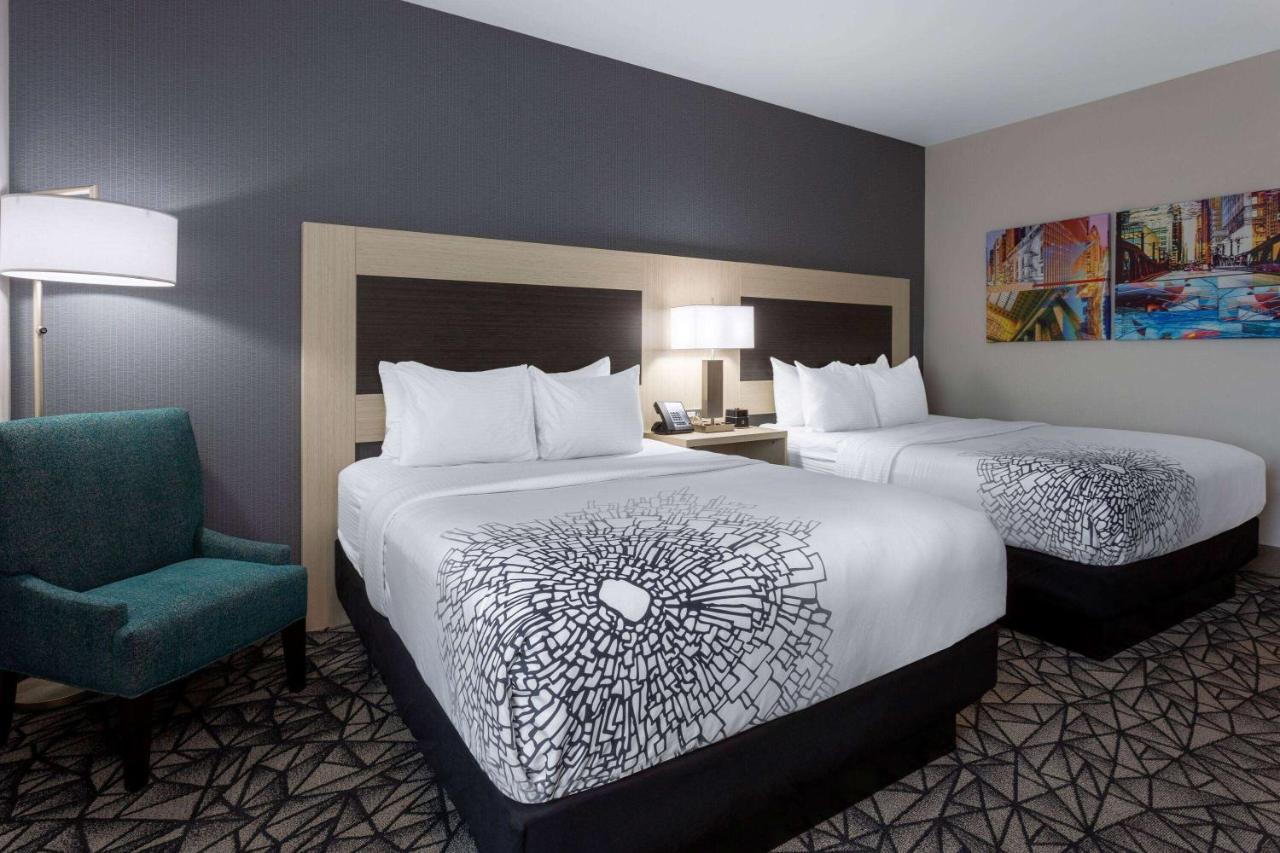 La Quinta Inn & Suites By Wyndham Shorewood Luaran gambar